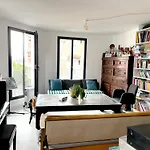 Un Appartement Parisien Atypique - An Atypical Parisian Appartment