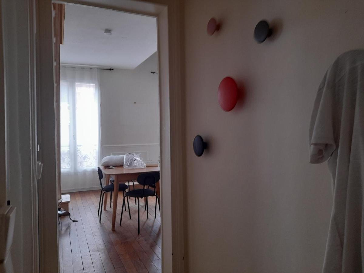 Un Parisien Atypique - An Atypical Parisian Alloggio in famiglia *